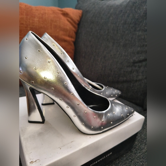 Nine West Metallic Silver Studded Pointed Pumps - Picture 2 of 6